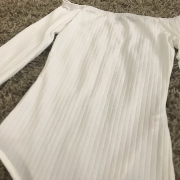 Off Shoulder Ribbed Bodysuit - Picture 4 of 4